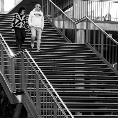 Bajando por las escaleras